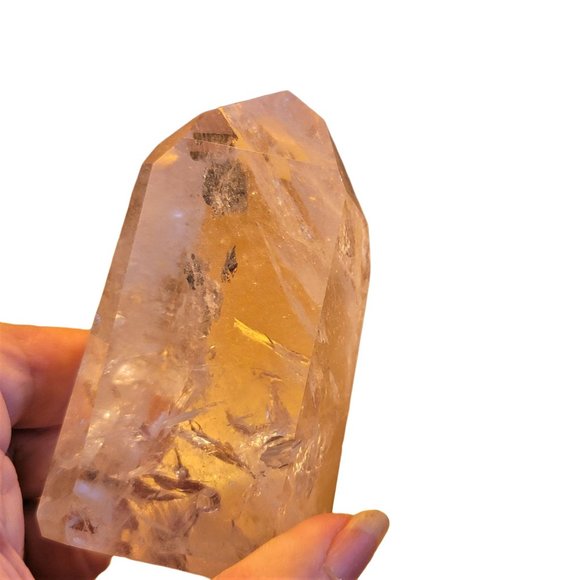 Brilliant Quartz Crystal Pillar Natural Inclusions Protecting Stone - Picture 4 of 8